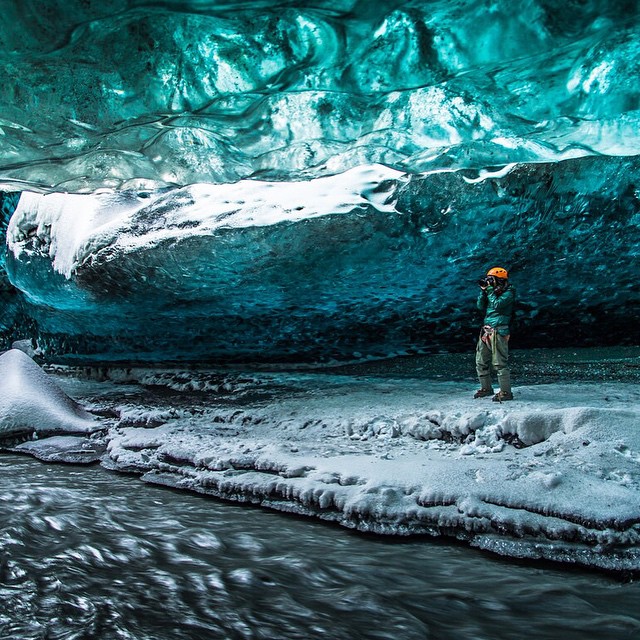 Don’t miss the #icecave tour when you’re at #Jokulsarlon #Iceland. Photo by @geolio