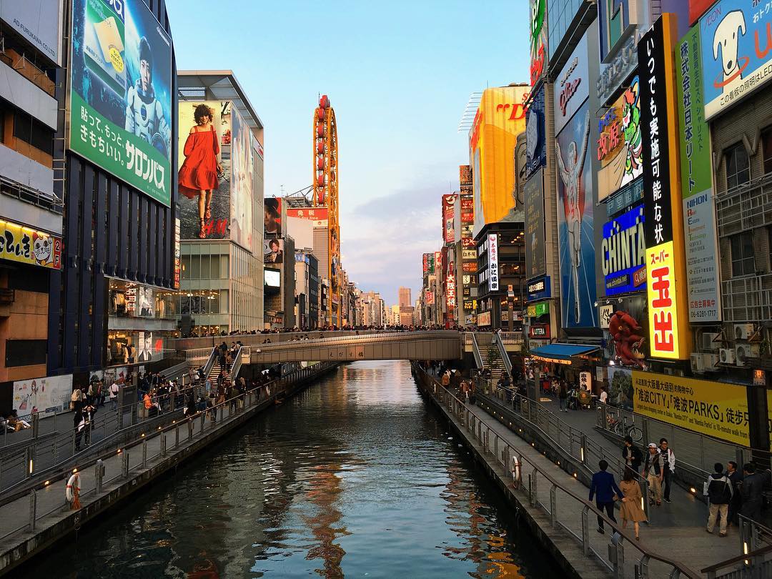 Every city should invest in a canal. #ispyanastronaut #dotonbori #cidinjapan